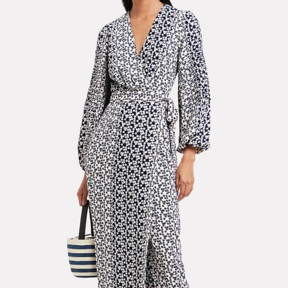 Aritzia Dresses & Skirts - NWT Aritzia La MaisonTalulah Remember Me Floral Wrap Dress